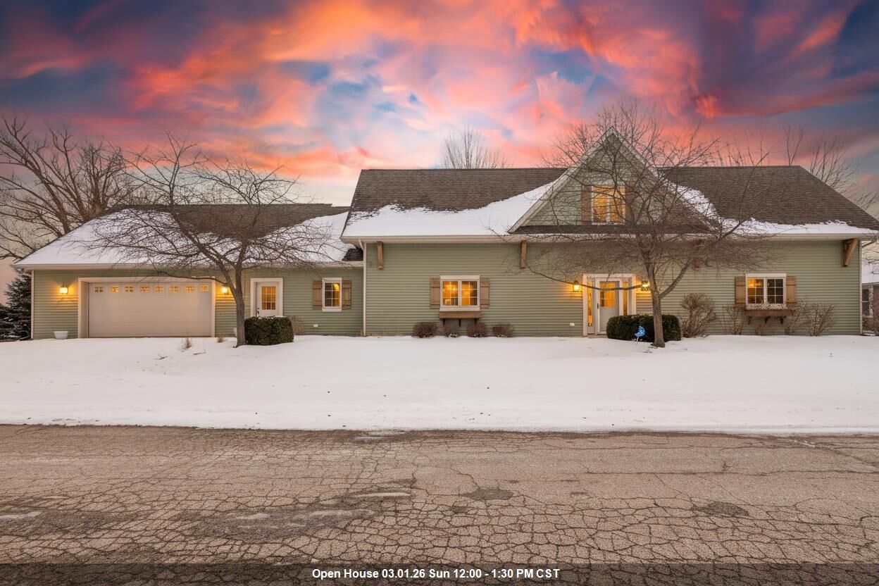 Property Photo: 4882 S Bayshore Lane WI 54153