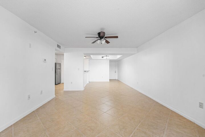Property Photo: 900 Scotia Drive 102 FL 33462