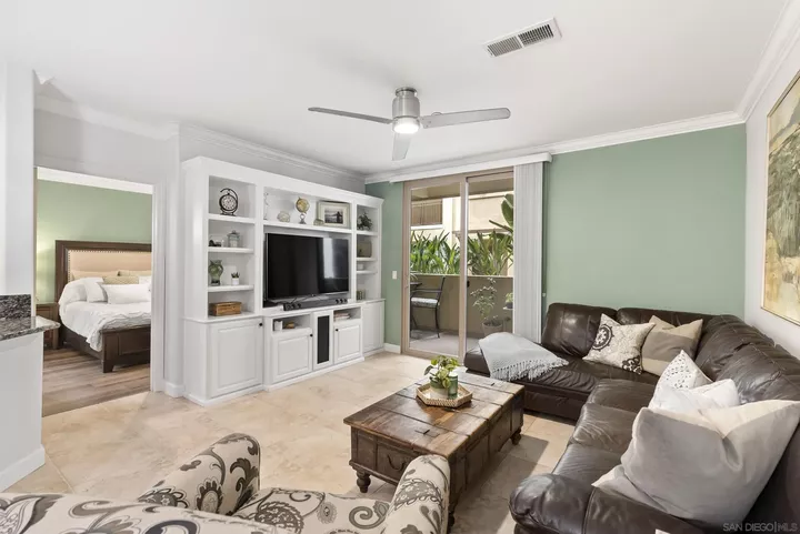 Property Photo:  1021 Costa Pacifica Way 2112  CA 92054 