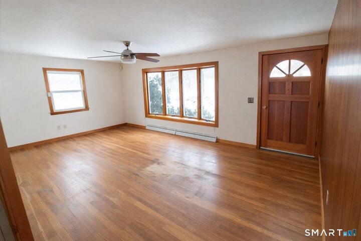 Property Photo:  2 Sharren Lane  CT 06082 