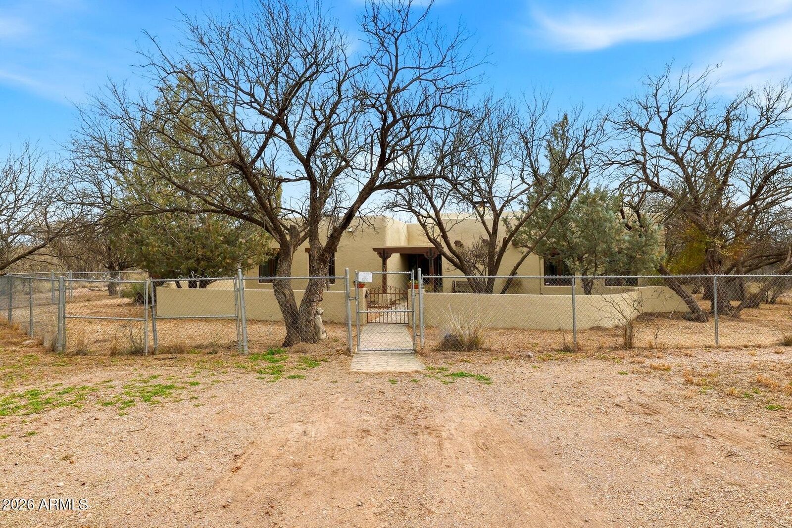 Property Photo:  1366 E Cottonwood Lane  AZ 85616 