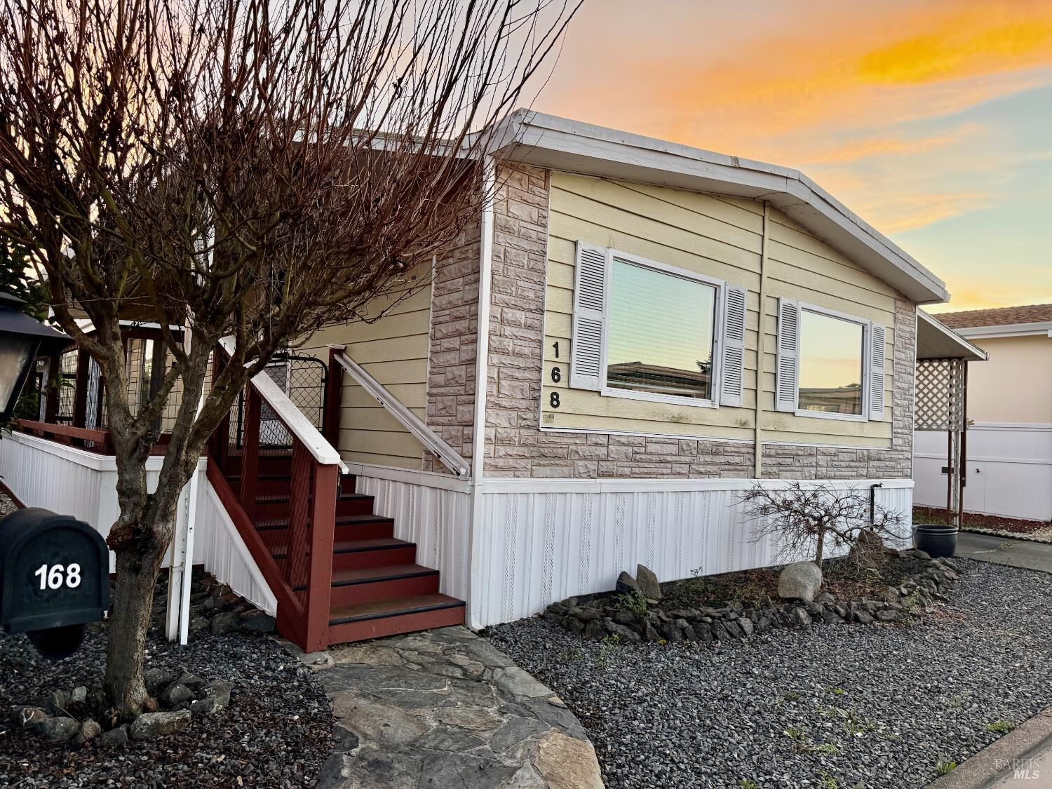 Property Photo:  168 Shoreham Way  CA 95401 