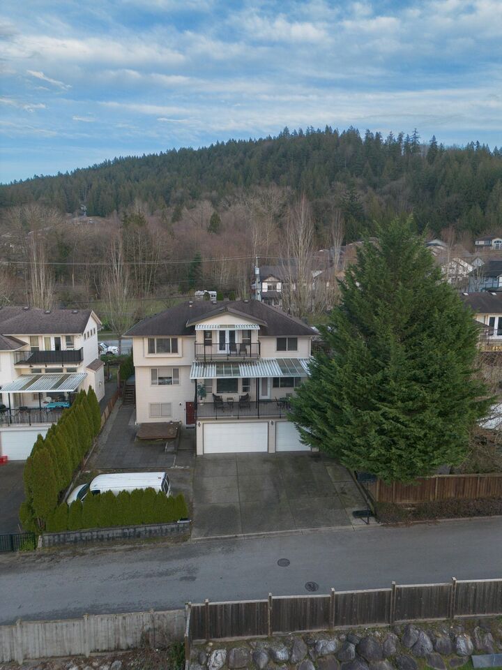 Property Photo: 10707 248 Street BC V2W 1G6