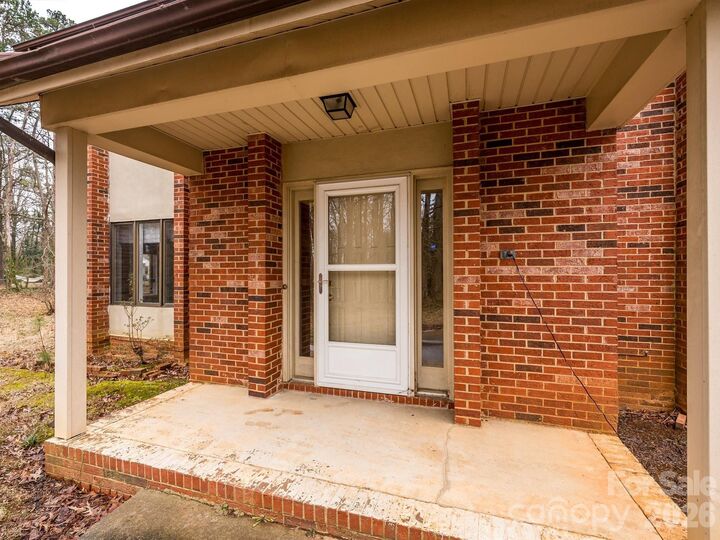 Property Photo:  7600 Wallace Lane  NC 28212 