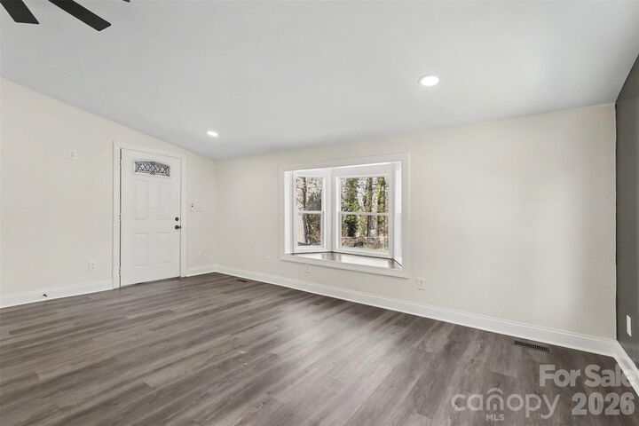 Property Photo:  1013 Ridge Avenue  NC 28052 