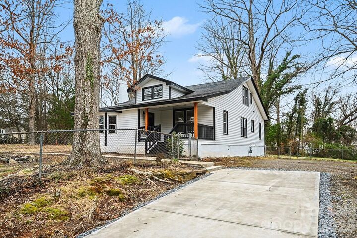Property Photo:  1013 Ridge Avenue  NC 28052 