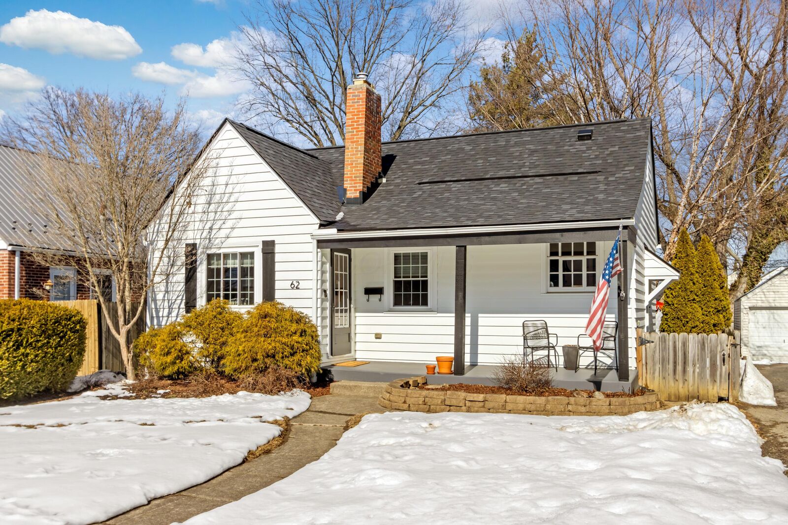 Property Photo: 62 W Rathbone Avenue OH 43214