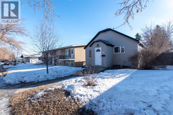 Property Photo:  4821 47 Street  SK S9V 0K2 