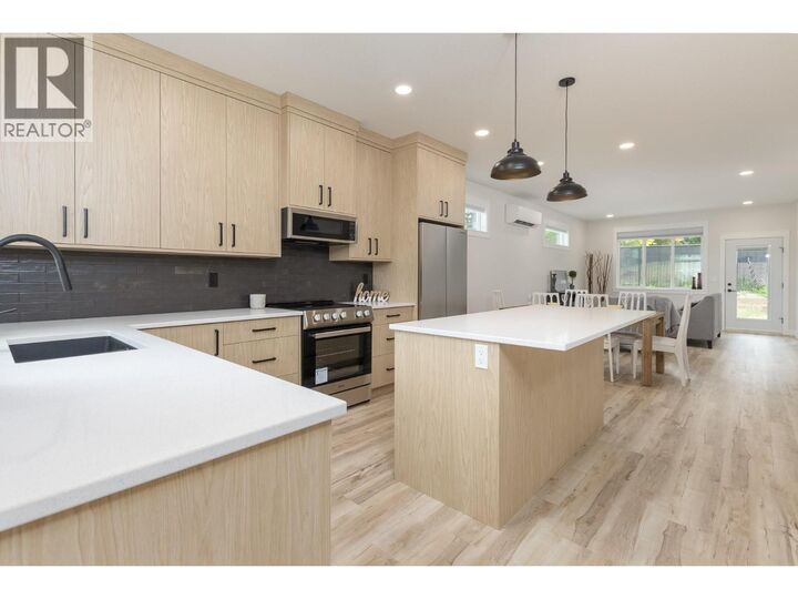 Property Photo: 2374 6 Avenue Southeast BC V1E 0H1
