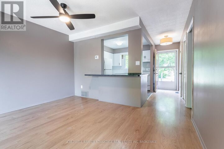 Property Photo:  102 Silvan Drive 8  ON L3C 6C3 