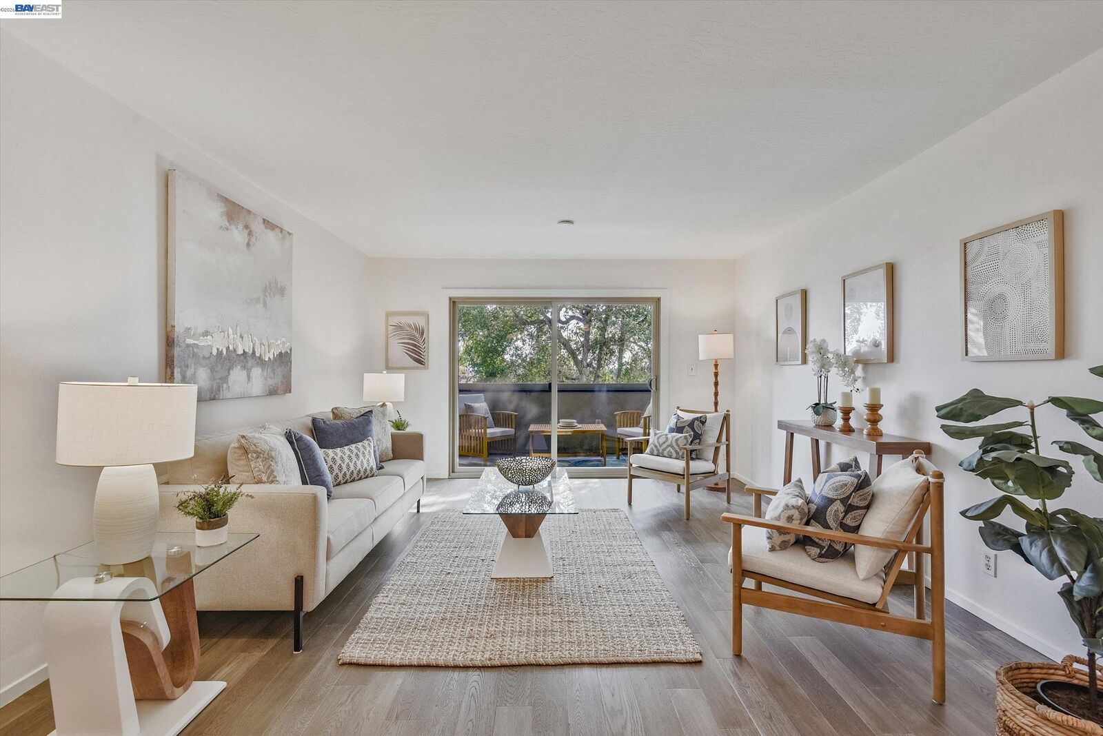 Property Photo:  955 Shorepoint Ct 216  CA 94501 