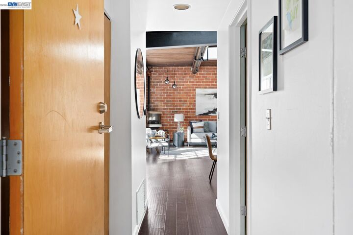 Property Photo:  1250 Powell St 10  CA 94608 