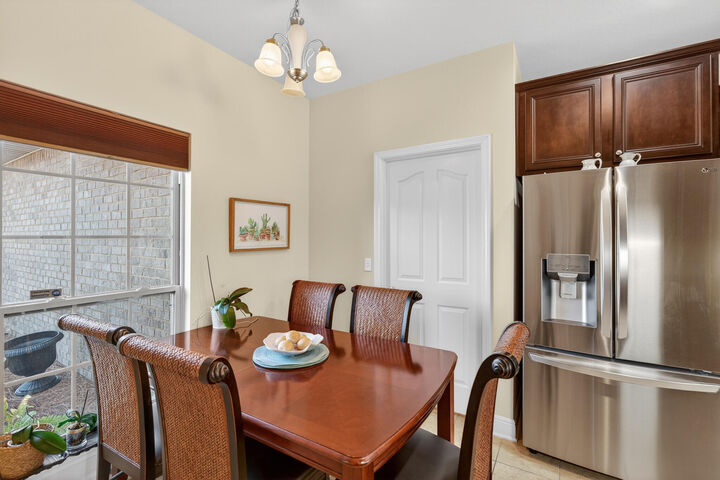 Property Photo:  864 Cocobolo Dr  FL 32459 