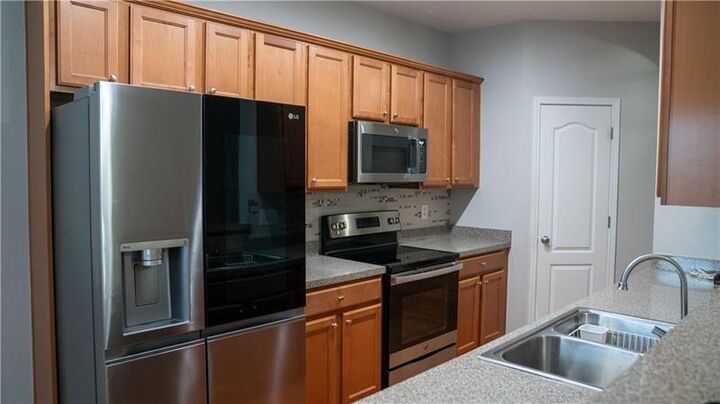 Property Photo:  2476 Suwanee Pointe Drive  GA 30043 