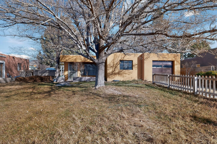 Property Photo:  620 San Pablo Street NE  NM 87108 