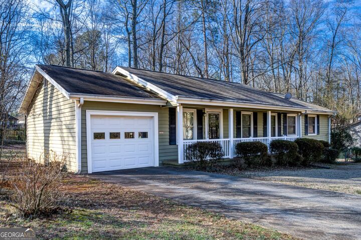 Property Photo: 1951 Branch View Drive GA 30062