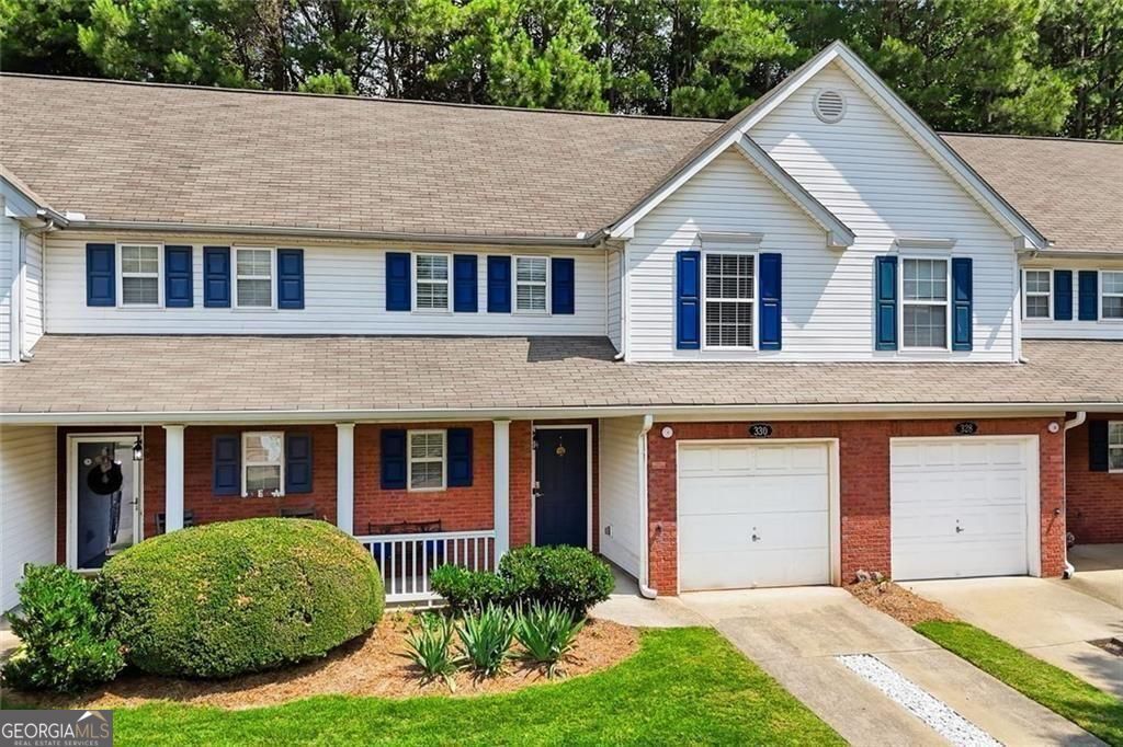 Property Photo: 330 Cottonwood Creek Circle GA 30114