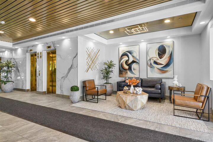 Property Photo:  701 Pelham Road 5M  NY 10805 