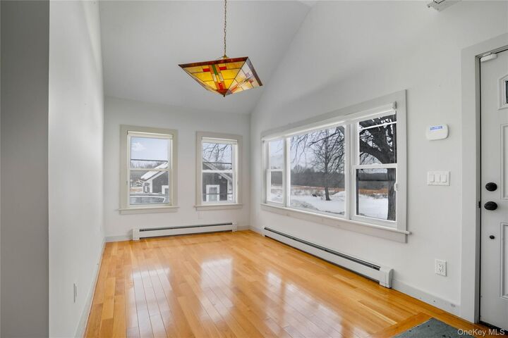 Property Photo:  1091 Albany Post Road  NY 12525 