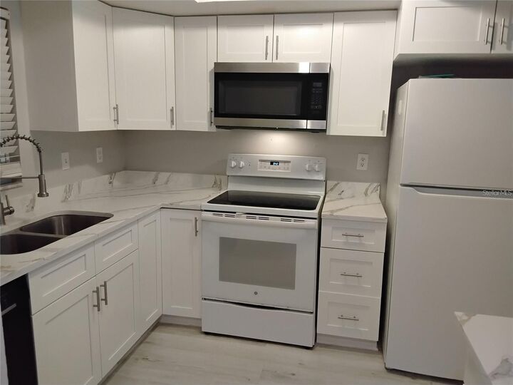 Property Photo: 1100 E Bay Drive 82 FL 33770