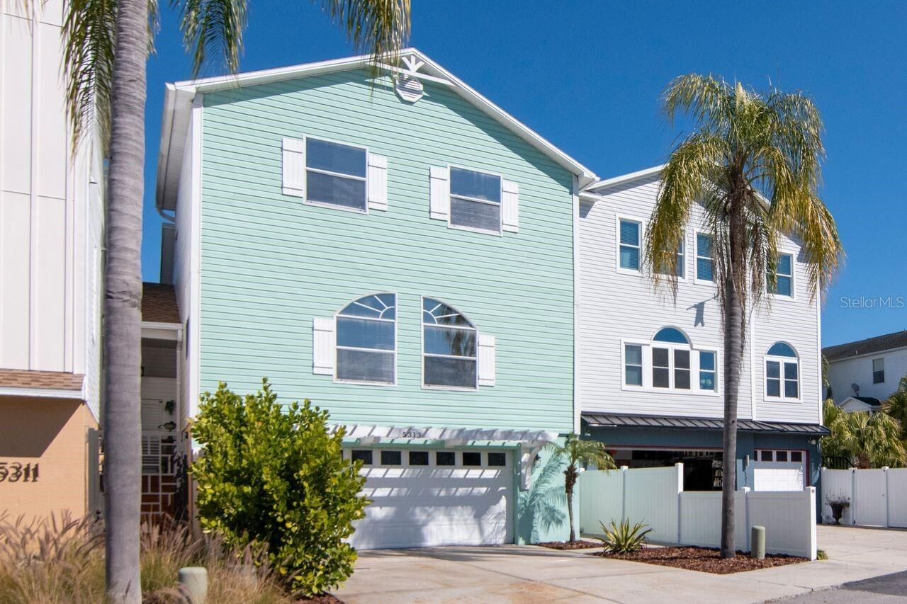 Property Photo: 5313 Boardwalk Street FL 34690
