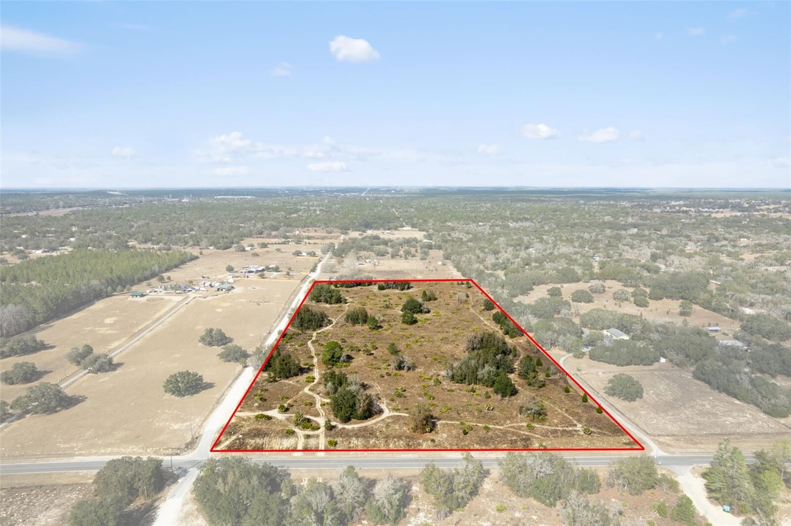 Property Photo: 6725 S Rainbow Point FL 34446