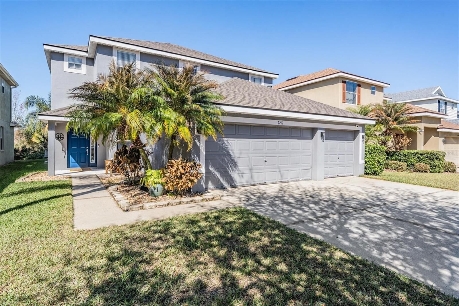Property Photo:  9212 Oak Pride Court  FL 33647 