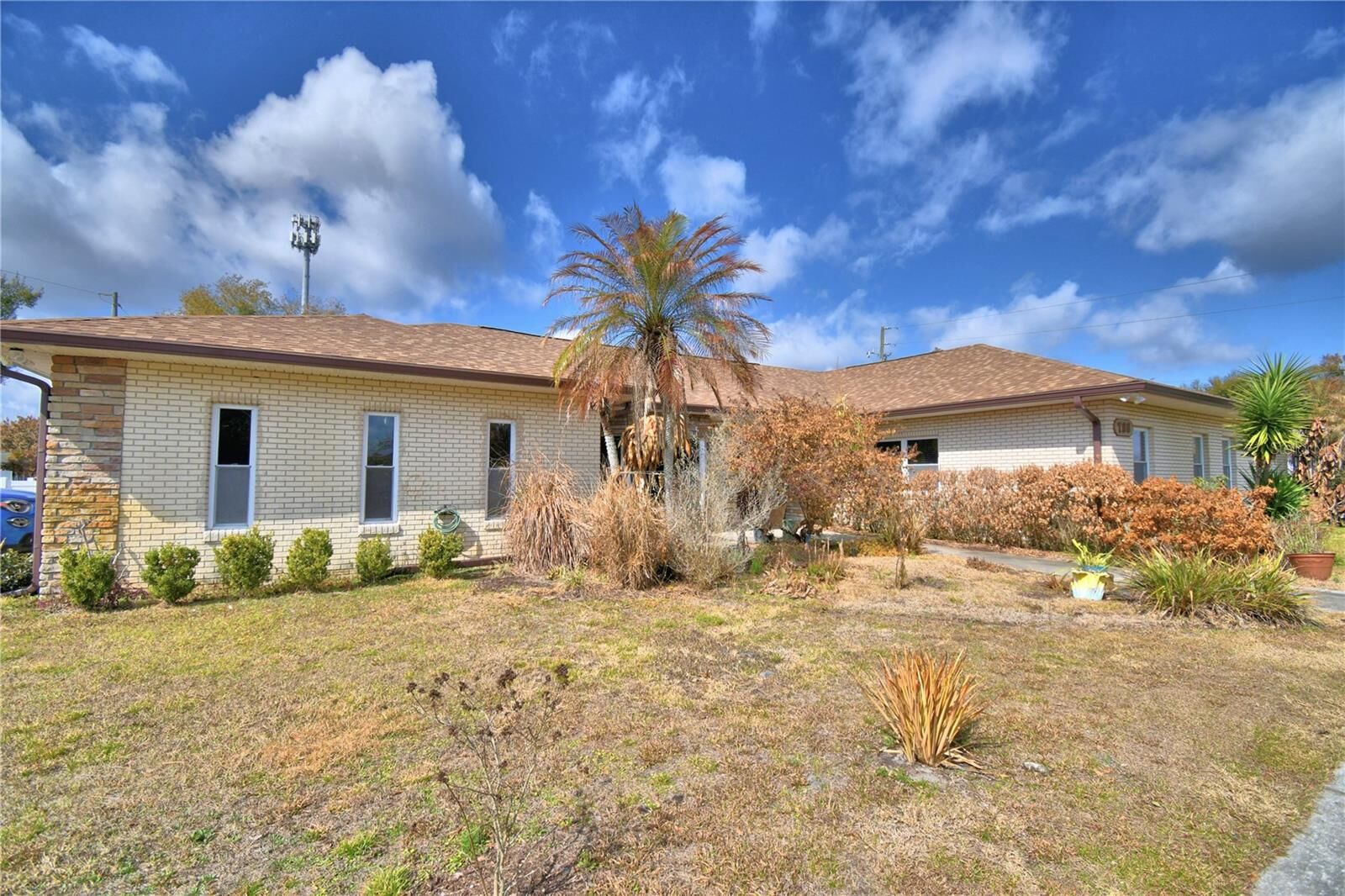 Property Photo:  700 McKay Drive  FL 33844 