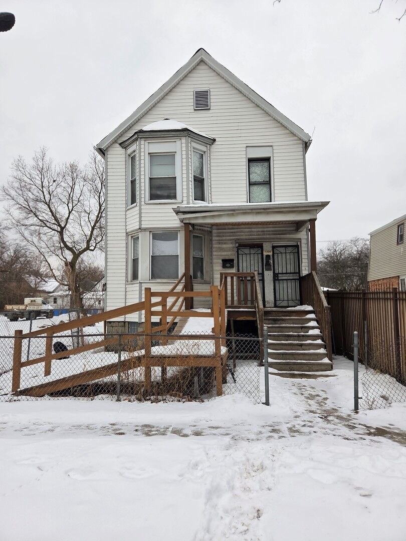 Property Photo:  5708 S Lowe Avenue  IL 60621 
