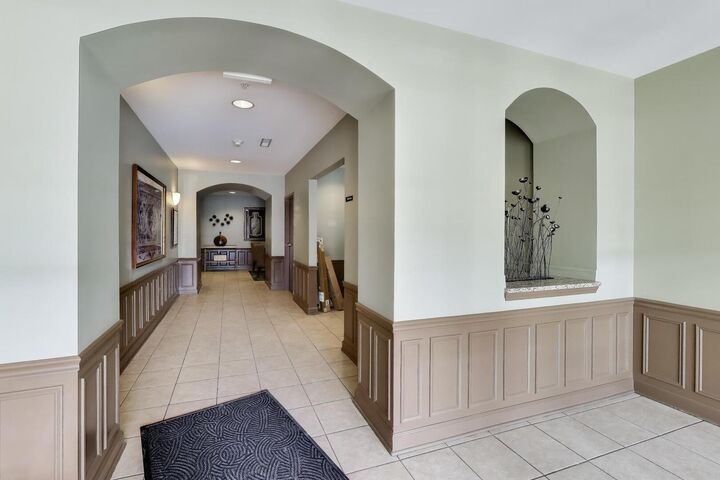 Property Photo:  1650 Riverwoods Drive 706  IL 60160 