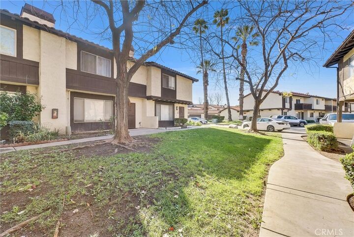 Property Photo:  1077 Santo Antonio Drive 15  CA 92324 