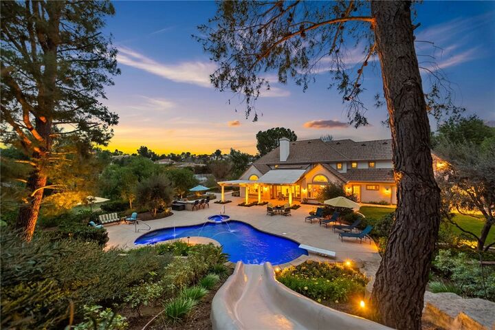 Property Photo:  43925 El Lucero  CA 92592 