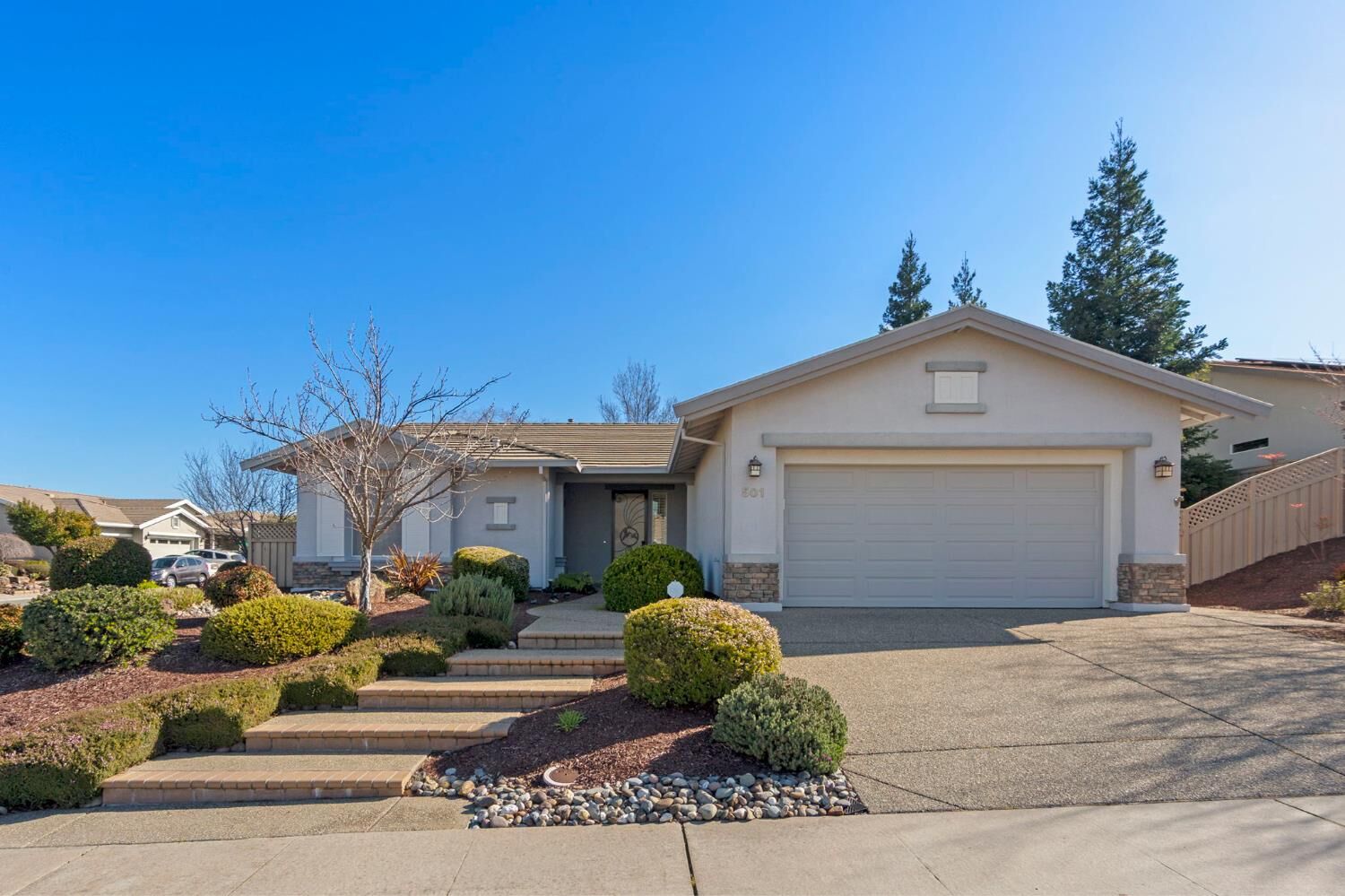 Property Photo:  501 Oriole Court  CA 95648 
