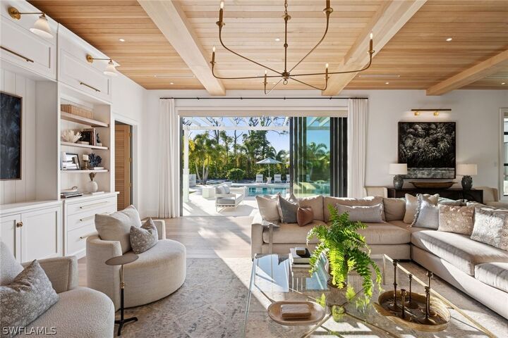 Property Photo:  186 North Street  FL 34108 