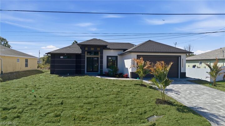 Property Photo:  2609 11th Street SW  FL 33976 