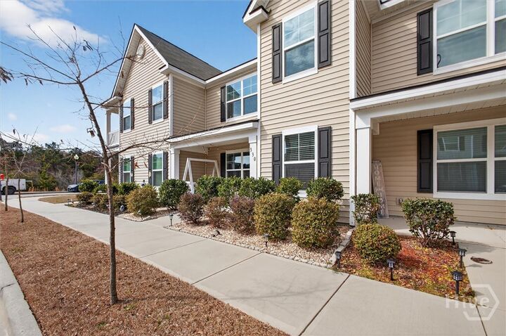 Property Photo:  330 Dogwood Circle  GA 31407 