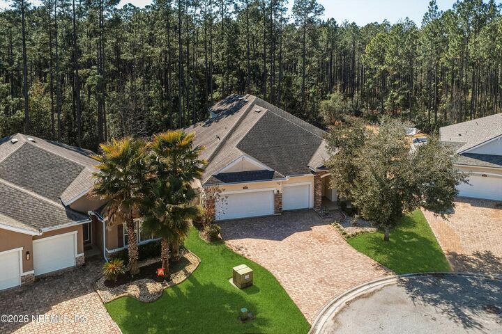 Property Photo:  7702 Arden Lakes Drive  FL 32222 