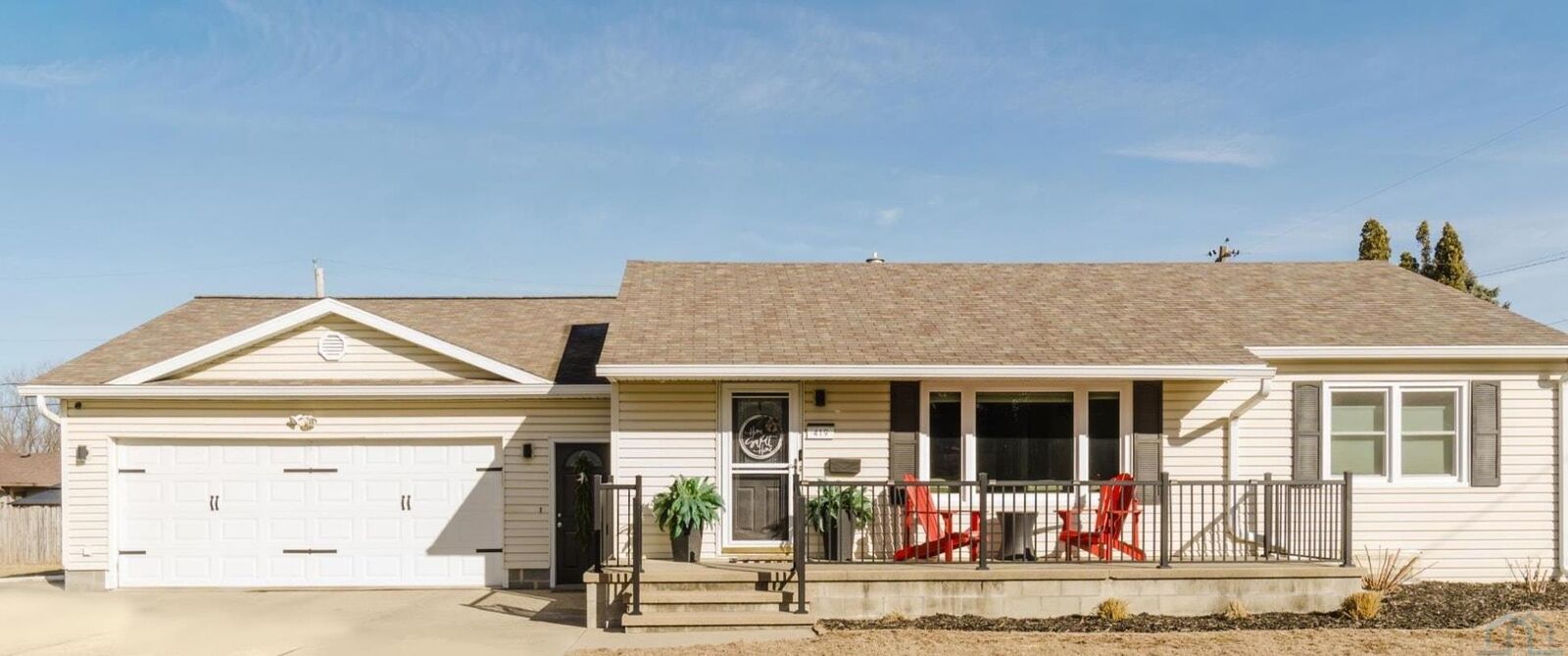 Property Photo: 419 S Lynn Dr IA 51031