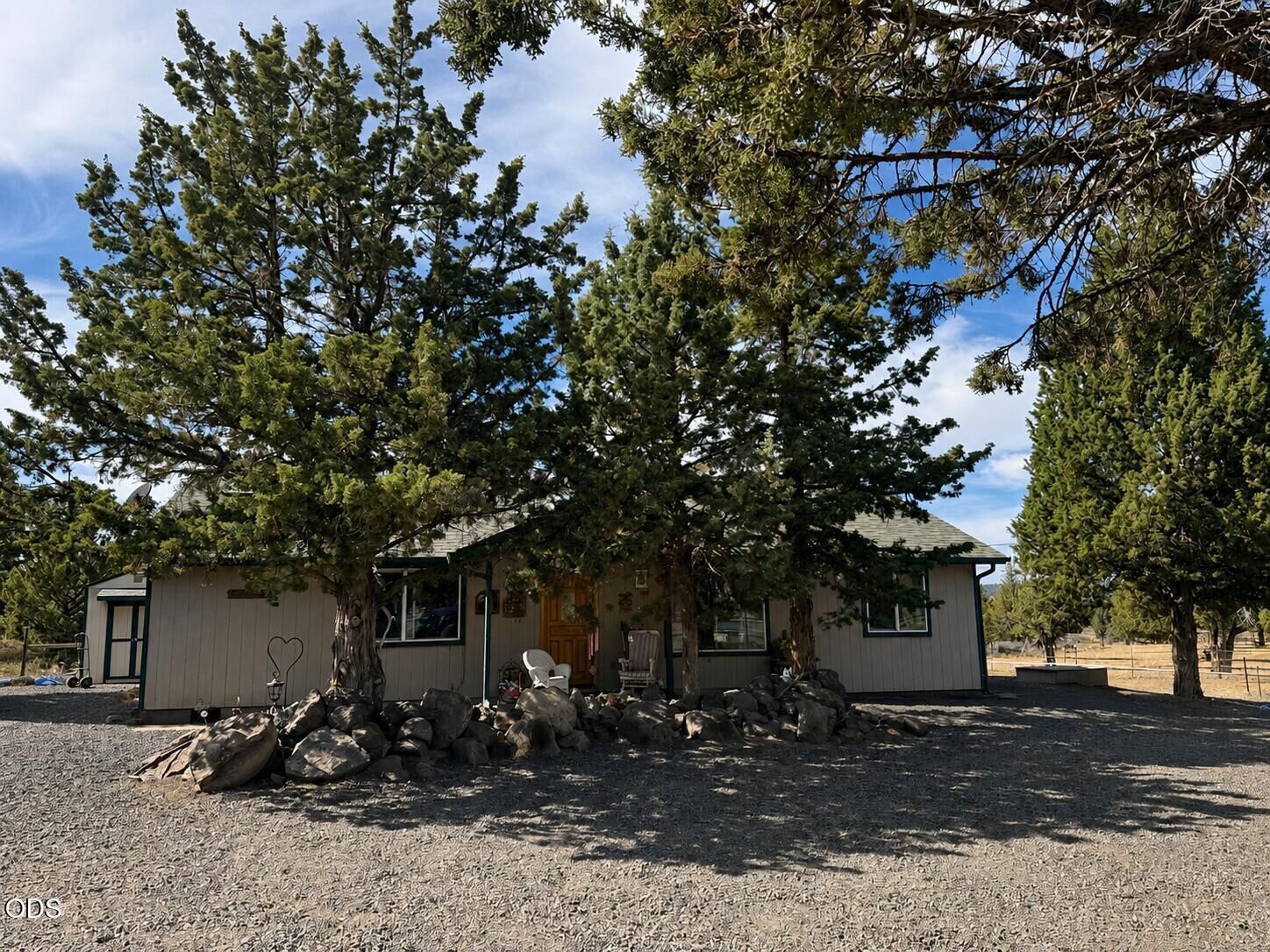 Property Photo:  3913 SE Umatilla Loop  OR 97754 