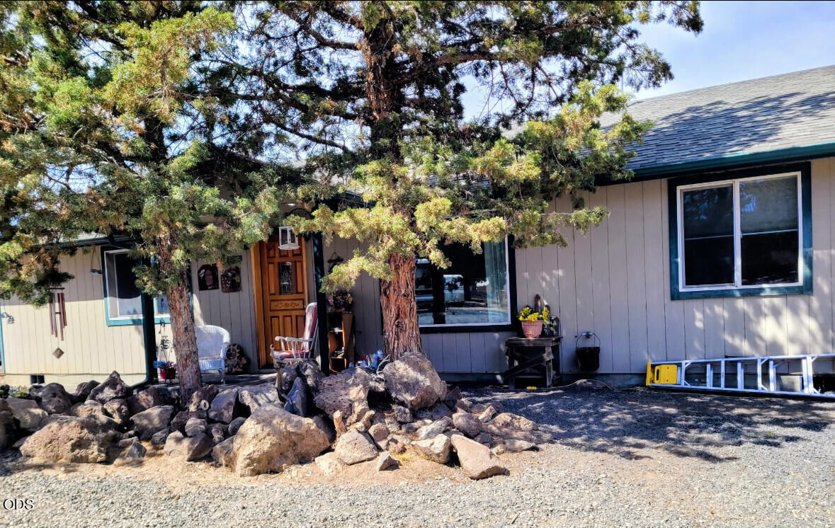 Property Photo:  3913 SE Umatilla Loop  OR 97754 