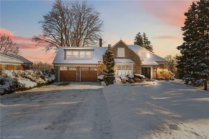 Property Photo: 8 Tutela Heights Road ON N3T 1A1