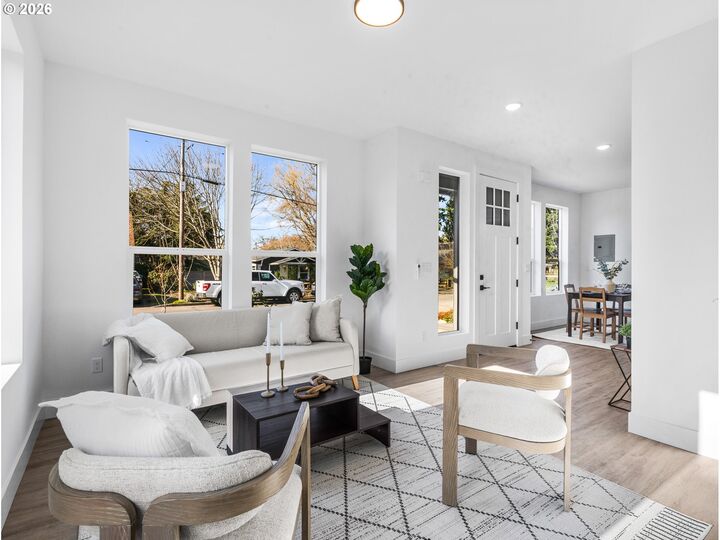 Property Photo:  9568 N Buchanan Ave  OR 97203 