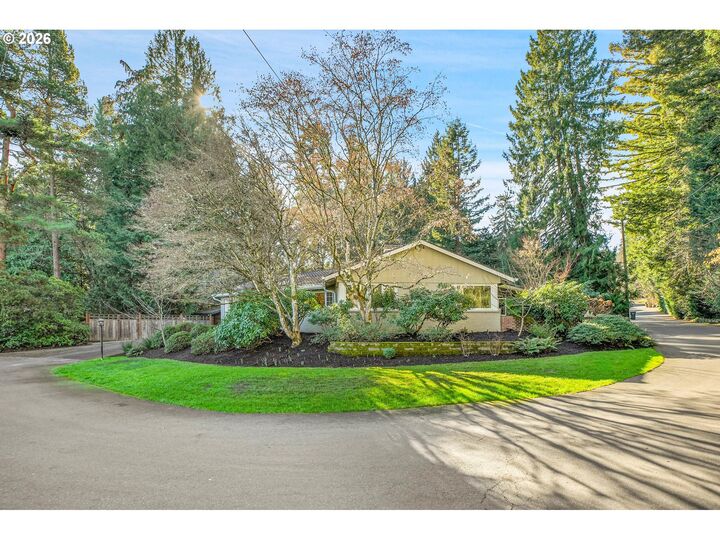 Property Photo: 1856 Glenmorrie Ter OR 97034