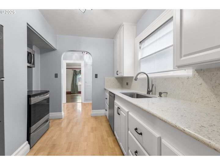 Property Photo: 2144 N Webster St OR 97217