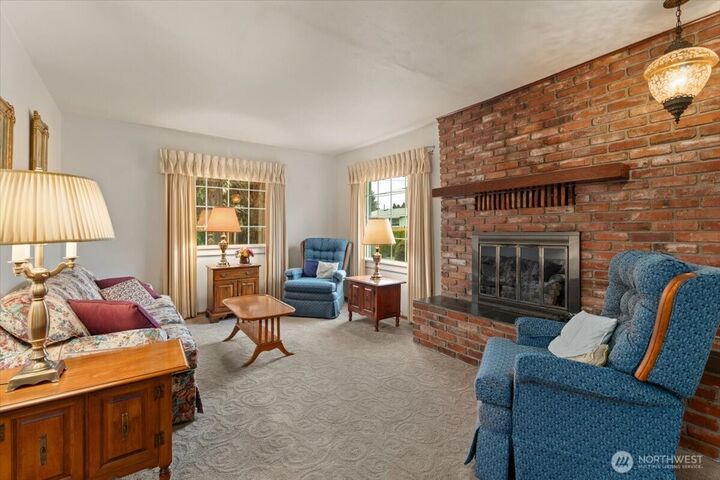 Property Photo: 1202 Fifth Street WA 98801