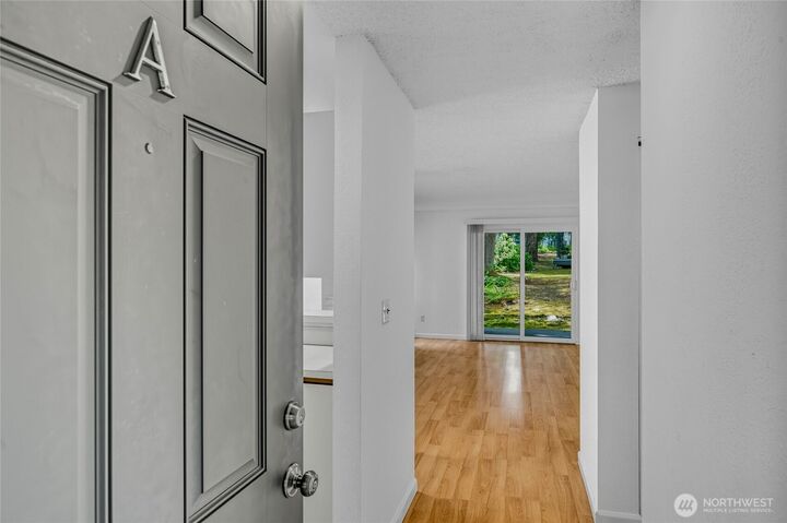 Property Photo:  14424 NE 30th Place 29A  WA 98007 