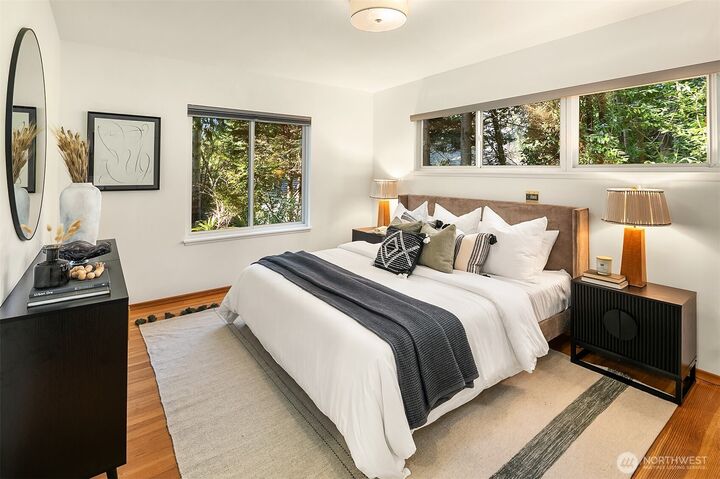 Property Photo: 4240 W Cramer Street WA 98199