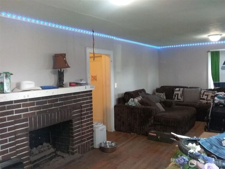 Property Photo:  912  Okanogan Avenue  WA 98801 