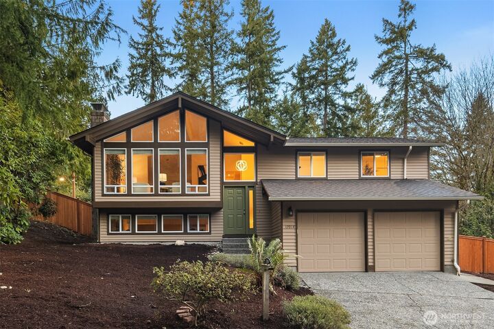 Property Photo:  17014 NE 28th Place  WA 98008 