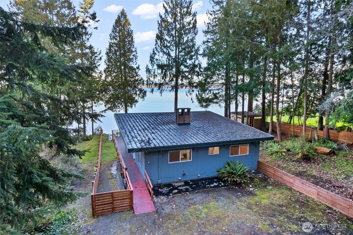 Property Photo:  2153  Highland Drive  WA 98282 